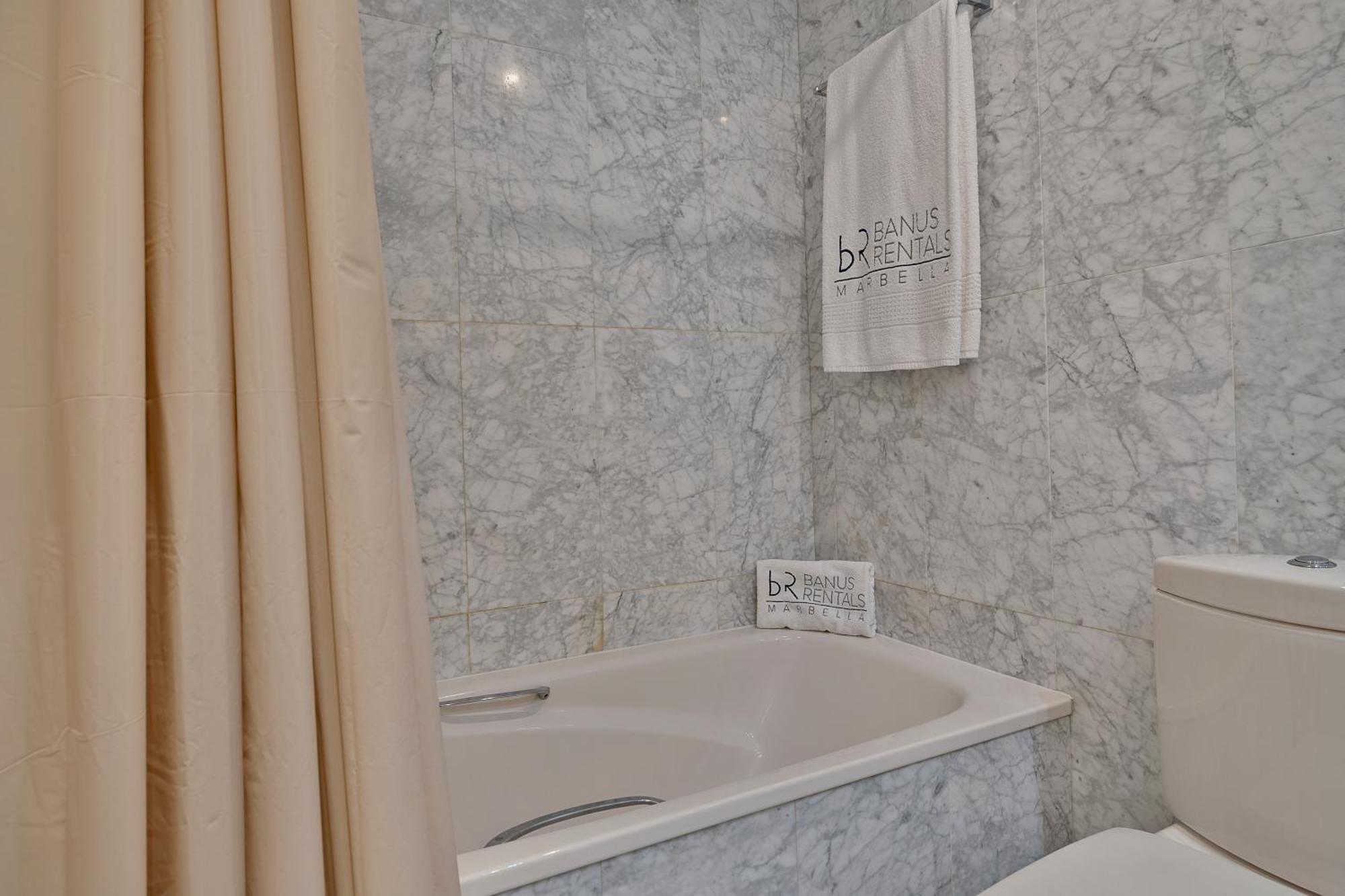 2 Bedroom Apartment in Medina Garden - Puerto Banús Marbella Exterior foto